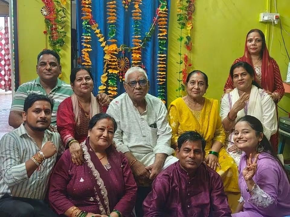 रक्षाबंधन का पर्व उल्लास से मना। - Dainik Bhaskar