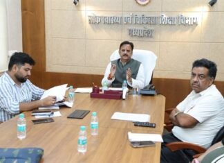 उप मुख्यमंत्री शुक्ल ने शहडोल में सेवा संकल्प अभियान की तैयारियों की समीक्षा की