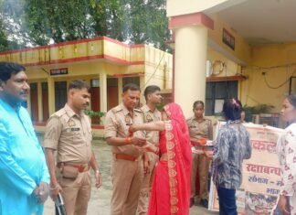 गैसड़ी थाने में रक्षाबंधन कार्यक्रम आयोजित:विद्यालय आचार्याओं ने बांधी राखी, पुलिसकर्मियों को सुरक्षा का वचन लिया