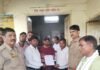 बलरामपुर के सोनपुर में गहराया बिजली संकट:दो दर्जन ग्रामीणों ने एसडीओ को सौंपा ज्ञापन