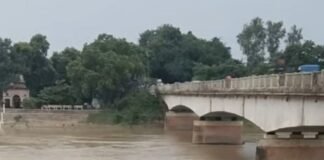 राप्ती नदी का जलस्तर सामान्य, प्रशासन की निगरानी जारी:खतरे के निशान से 1.87 मीटर नीचे; 32 बाढ़ चौकियां, 19 शरणालय तैयार