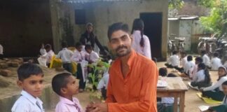 स्कूल में बच्चों ने लगाए पौधे:पर्यावरण संरक्षण का संकल्प लिया, प्रबंधक बोले- पेड़ ही जीवन का आधार