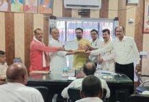बनकटी में टीबी मुक्त ग्राम पंचायतों का सम्मान:खंड विकास अधिकारी ने प्रधानों को क्षय रोग मुक्त गांव बनाने के लिए किया सम्मानित