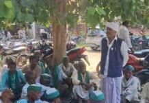 श्रावस्ती में भाकियू टिकैत का किसानों की समस्याओं पर प्रदर्शन:गाइड बांध, जर्जर सड़क, बिजली, धान-गेहूं क्रय केंद्र की मांग, एसडीएम को ज्ञापन सौंपा