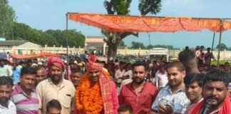 सेमरा महाराज में विराट कुश्ती दंगल, पहलवानों ने दिखाया दमखम:देशी दांव-पेच से दर्शकों का मन मोहा, ग्रामीण प्रतिभाओं को मिला मंच