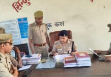 सीओ सदर ने सिंदुरिया थाने का किया निरीक्षण:नवागत थानाध्यक्ष की मौजूदगी में अभिलेखों और व्यवस्थाओं की जांच