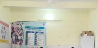 इटवा सीएचसी में टीकाकरण, गर्भवती महिलाओं की हुई जांच:अधीक्षक ने सभी डेटा पोर्टल पर फीड करने, अस्पताल में प्रसव कराने के लिए प्रेरित करने का निर्देश
