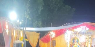 कटरा श्रावस्ती में धूमधाम से मनाया गणेश पूजन:पुरानी परंपरा के अनुसार स्थापित की गई गणेश प्रतिमा, भक्तों ने विधि-विधान से पूजा कर कीर्तन-भजन में लिया हिस्सा