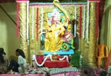 बिस्कोहर में गणेश पूजा के दूसरे दिन भक्तों की भीड़:सात प्रमुख पंडालों में सुबह से दर्शन, शाम को महाआरती और देर रात तक भजन-कीर्तन चला