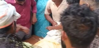 बनकटी में बाइक से गिरा व्यक्ति, मौत:भोगपुर स्कूल के पास चक्कर आने से गिरे थे, अस्पताल में तोड़ा दम