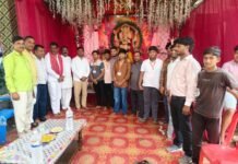 कप्तानगंज में गणेश पूजा में पहुंचे विधायक:भगवान गणेश की पूजा-अर्चना कर क्षेत्र की सुख-समृद्धि की कामना की