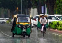 बारिश के बाद दिल्ली-एनसीआर में उमस ने बढ़ाई परेशानी