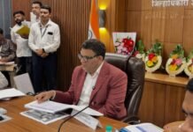 अबू सलेम से मुलाकात पर अल्पसंख्यक आयोग अध्यक्ष घिरे