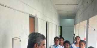 केजीबीवी पहुंचकर छात्राओं से सीधे संवाद:पढ़ाई और सुविधाओं का लिया फीडबैक; समस्याएं सुनकर मदद का भरोसा