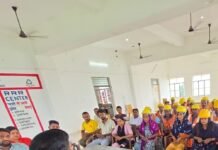 बिस्कोहर में 'स्वच्छता ही सेवा' कार्यक्रम की रूपरेखा तैयार:अधिशासी अधिकारी ने नगर कर्मचारियों और सुपरवाइजरों को सौंपी जिम्मेदारियां