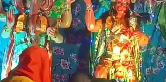 ग्राम पकड़ी में धूमधाम से मनाई गई गणेश पूजा:बड़ी संख्या में जुटे श्रद्धालु, ‘गणपति बप्पा मोरया’ के जयकारों से गूंजा परिसर