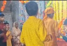 जमुनहा के अलग अलग क्षेत्रों में गणेश महोत्सव की धूम:आरती के बाद भव्य जागरण, बहराइच के कलाकारों ने दी प्रस्तुति