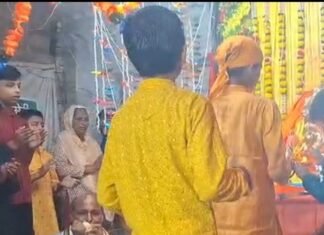 जमुनहा के अलग अलग क्षेत्रों में गणेश महोत्सव की धूम:आरती के बाद भव्य जागरण, बहराइच के कलाकारों ने दी प्रस्तुति