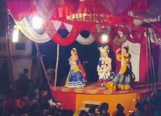 जमुनहा बाजार में गणेश चतुर्थी पर सजी झांकी:लखीमपुर के कलाकारों ने मन मोहा, देर रात तक जुटी रही भीड़