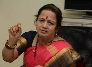 मुंबई- किशोरी पेडनेकर ने कॉर्पोरेटर्स के लिए बीएमसी के आईपैड प्लान का विरोध किया