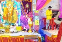 सिसवा में गणपति महोत्सव में गूंजा गणपति बप्पा मोरया:भजन संध्या में झूमे श्रद्धालु, महाआरती के साथ हुआ कार्यक्रम का समापन