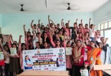 कस्तूरबा गांधी स्कूल में छात्राओं को करियर काउंसलिंग प्रशिक्षण:इटवा ब्लॉक में हुआ आयोजन, डॉक्टर-इंजीनियर सहित कई क्षेत्रों में रुचि दिखाई