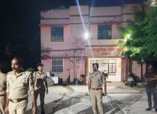 नाव नहीं मिली तो पैदल नाला पार करने लगी मां:गहरे पानी में डूबने से मां और दो बच्चे, परिवार ने किया अंतिम संस्कार