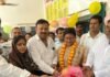 बढ़नी PHC में PM के जन्मदिन पर फल बांटे गए:ब्लॉक प्रमुख मीनाक्षी चौधरी ने मरीजों को फल बांटकर जल्द स्वस्थ होने की कामना की