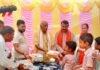 पीएम मोदी के जन्मदिन पर 400 बच्चों को सामग्री बांटी:पानी बोतल-ज्योमेट्री बॉक्स दिए, भिनगा विधानसभा मे सक्रियता बढ़ाई