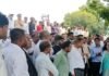 हाईकोर्ट-जज ने इकौना में ग्राम न्यायालय भूमि का किया निरीक्षण:इलाहाबाद हाईकोर्ट की प्रशासनिक जज ने निर्माण में तेजी लाने के निर्देश दिए