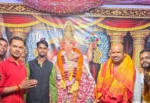बढ़नी के कांतेश्वर मंदिर में गणेश पूजनोत्सव की धूम:भाजपा नेता श्याम जायसवाल ने की महाआरती, क्षेत्र की खुशहाली मांगी