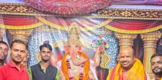बढ़नी के कांतेश्वर मंदिर में गणेश पूजनोत्सव की धूम:भाजपा नेता श्याम जायसवाल ने की महाआरती, क्षेत्र की खुशहाली मांगी