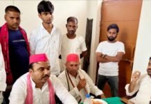 सपा-नेता ने बिजली सुधार के लिए सौंपा ज्ञापन:उररेहवा और जमुनहा पावर हॉउस में जर्जर व्यवस्था और आधारभूत ढांचे की कमी दूर करने की मांग
