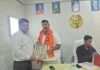 विक्रमजोत में सेवा संकल्प अभियान: मरीजों को फल-अल्पाहार बांटा:ब्लॉक प्रमुख कृष्ण कुमार सिंह ने 98 मरीजों को फल बांटे, अस्पताल का निरीक्षण भी किया