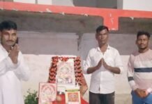श्रावस्ती के धोबिया में धूमधाम से हुई विश्वकर्मा पूजा:बाबा हरिभजन दास कुट्टी परिसर में श्रद्धालुओं ने की सुख-समृद्धि की कामना, भजन-कीर्तन भी हुए