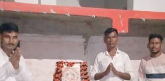 श्रावस्ती के धोबिया में धूमधाम से हुई विश्वकर्मा पूजा:बाबा हरिभजन दास कुट्टी परिसर में श्रद्धालुओं ने की सुख-समृद्धि की कामना, भजन-कीर्तन भी हुए