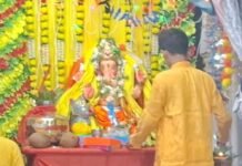 जमुनहा में गणेश उत्सव के दौरान शंकर जी की झांकी:श्रद्धालुओं ने हर-हर महादेव के जयकारे लगाए, भक्तिमय हुआ माहौल