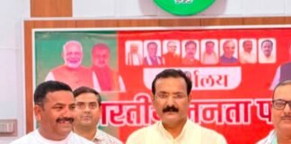 इटवा में भाजपा कार्यकर्ताओं ने पीएम मोदी के जन्मदिन पर:दीप जलाकर दीर्घायु की कामना की, देर रात तक चला भंडारा