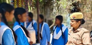 ठूठीबारी में मिशन शक्ति फेज 5.0 का जागरूकता अभियान चला:महिलाओं और बालिकाओं को सुरक्षा, सम्मान और स्वावलंबन के लिए किया गया जागरूक