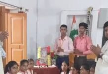 दिग्विजयनाथ इंटर कॉलेज में मनाई गई विश्वकर्मा जयंती:चौक बाजार स्थित कॉलेज में 17 सितंबर को जन्मोत्सव धूमधाम से मनाया गया।