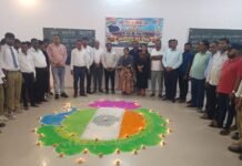 आशीर्वाद का दीया जलाकर शिक्षकों-छात्रों ने लिया सेवा का संकल्प:राजकीय इंटर कॉलेज और जनता इंटर कॉलेज में आयोजन, दिया सामाजिक दायित्व का संदेश