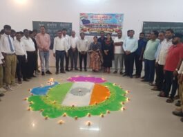 आशीर्वाद का दीया जलाकर शिक्षकों-छात्रों ने लिया सेवा का संकल्प:राजकीय इंटर कॉलेज और जनता इंटर कॉलेज में आयोजन, दिया सामाजिक दायित्व का संदेश