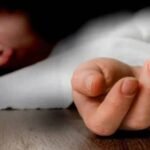 चार दिन से बंद था घर, दरवाजा खुलते ही फंदे पर लटका मिला 26 वर्षीय युवक का शव