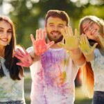 ‘आया रंगों का त्योहार…’, होली पर अपने करीबी और दोस्तों को भेजे ये खास मैसेज
