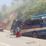 कोलंबिया में पुल से गुजर रही बस को उड़ाया, 13 लोगों की मौत, 38 घायल