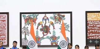 बलरामपुर की बेटियों ने राष्ट्रपति को बांधी राखी:छात्राओं ने रक्षाबंधन पर बढ़ाया जिले का मान