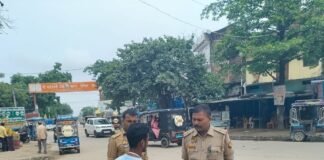 बलरामपुर पुलिस ने CPU से मजबूत की 'अपनोंवाली पुलिसिंग':वरिष्ठ नागरिकों, दिव्यांगजनों से सीधा संवाद, समस्याओं का त्वरित समाधान