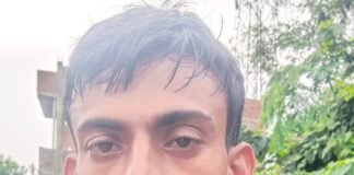 पीछे से आए बाइक सवारों ने झपट्टा मारकर छीना मोबाइल:शोर मचाने पर भाग निकले, बहराइच पुलिस तलाश में जुटी