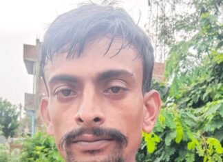 पीछे से आए बाइक सवारों ने झपट्टा मारकर छीना मोबाइल:शोर मचाने पर भाग निकले, बहराइच पुलिस तलाश में जुटी