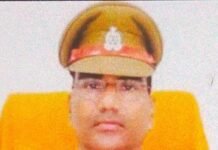 वाल्टरगंज थानाध्यक्ष सूर्य प्रकाश सिंह ने की आत्महत्या:दो दिन पहले परिवार से मिले थे, छोटी बेटी से हुई थी बात, बस्ती में फांसी लगाकर दी जान